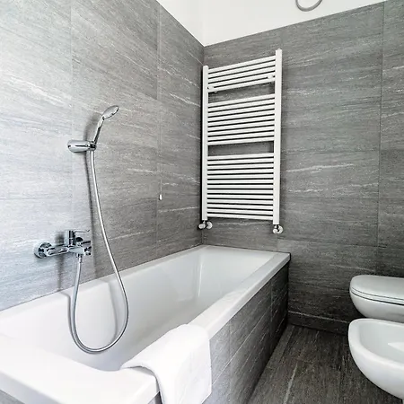 Casa Malu By Quokka 360 - Flat 10 Mins From Lecco Апартаменты