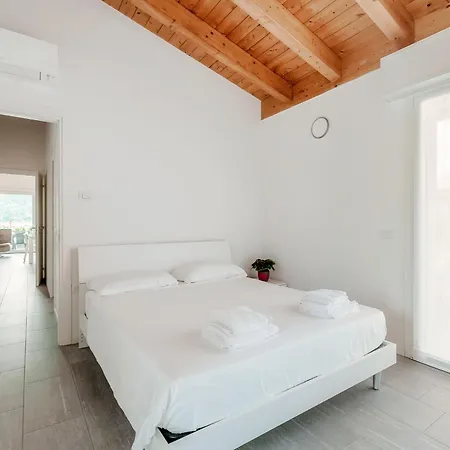 Апартаменты Casa Malu By Quokka 360 - Flat 10 Mins From Lecco Манделло-дель-Ларио