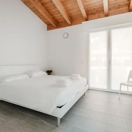 Casa Malu By Quokka 360 - Flat 10 Mins From Lecco Апартаменты Манделло-дель-Ларио