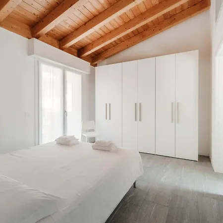 Casa Malu By Quokka 360 - Flat 10 Mins From Lecco Манделло-дель-Ларио